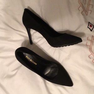 Black suede pumps like new! Enzo Angiolini size 9
